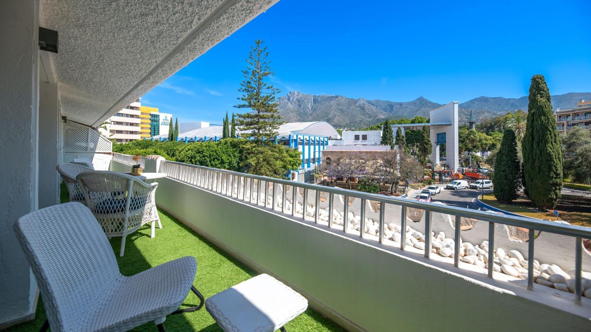 Penthouse Boutique Suite Marbella Exterior photo