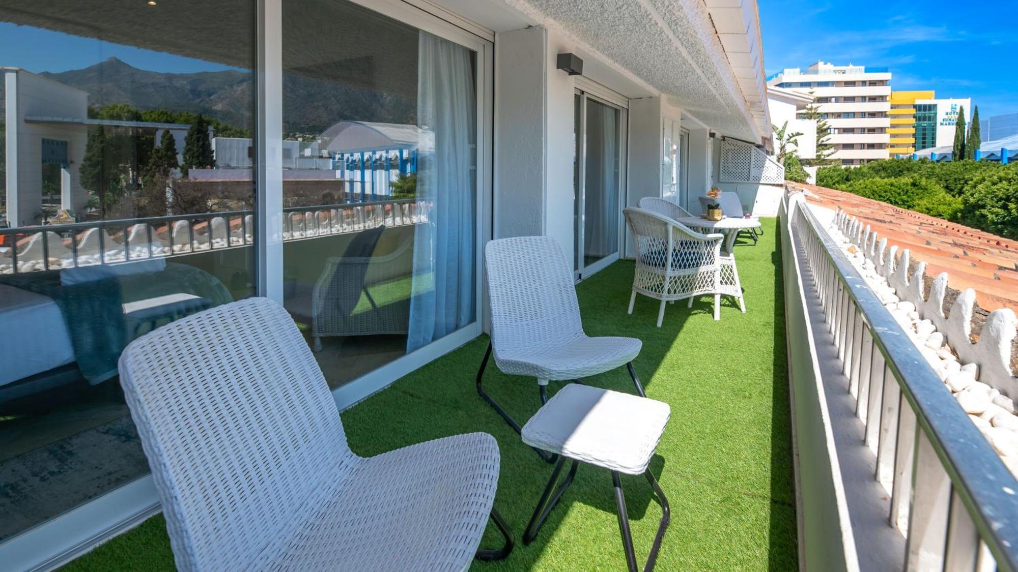 Penthouse Boutique Suite Marbella Exterior photo
