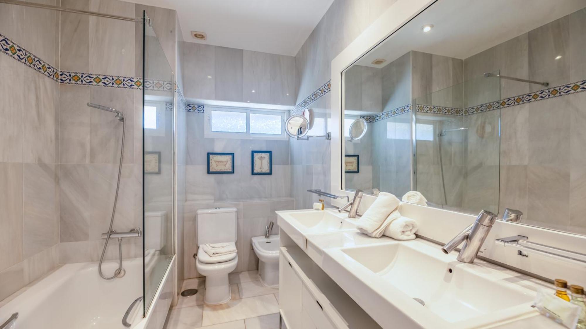 Penthouse Boutique Suite Marbella Exterior photo