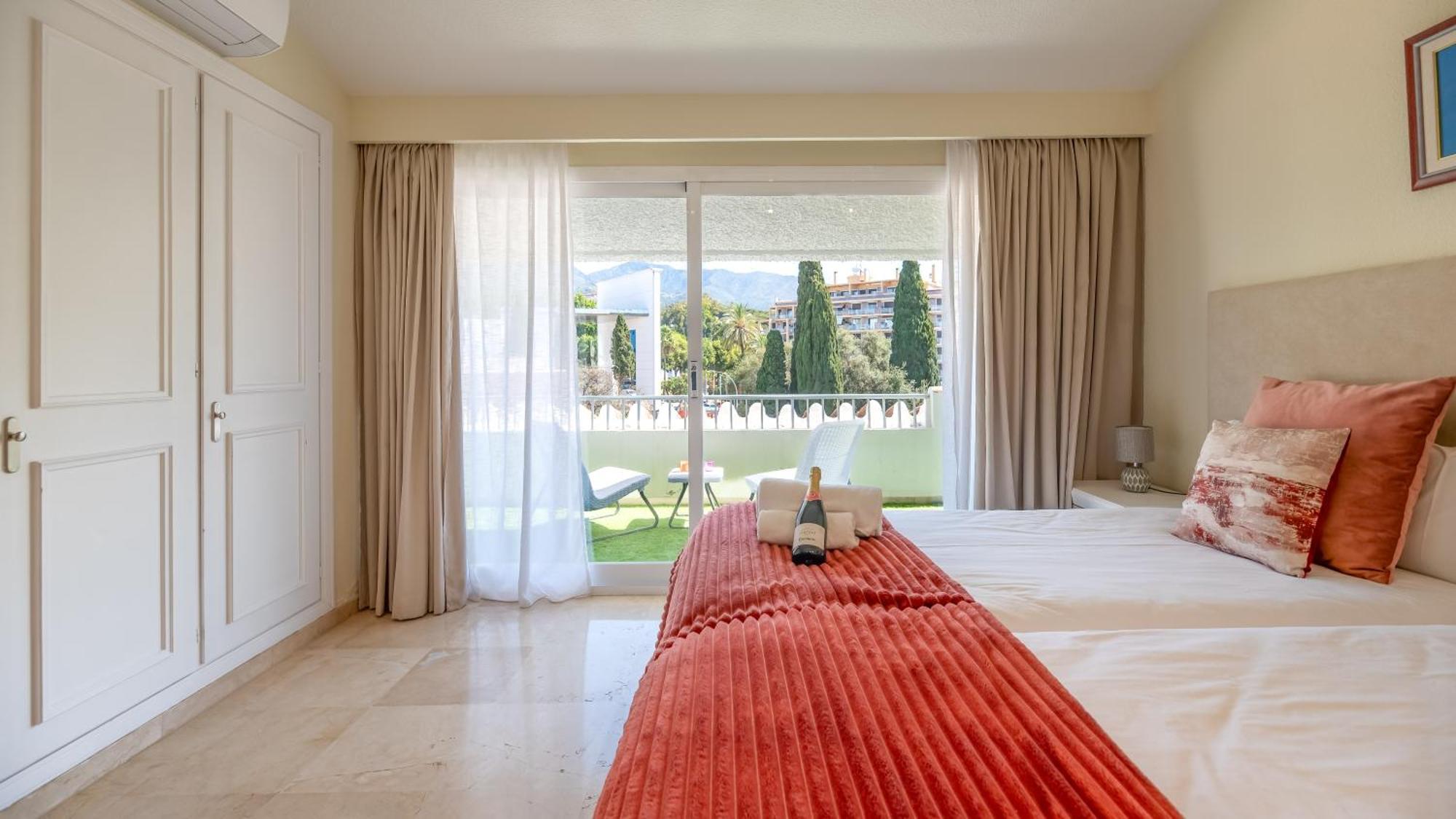 Penthouse Boutique Suite Marbella Exterior photo